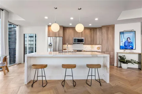$890,000 | 1080 Peachtree Street Northeast, Unit 2503, Atlanta, GA 30309