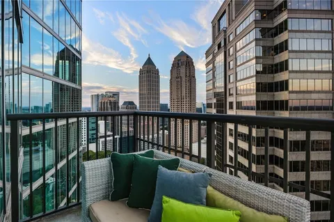 $890,000 | 1080 Peachtree Street Northeast, Unit 2503, Atlanta, GA 30309