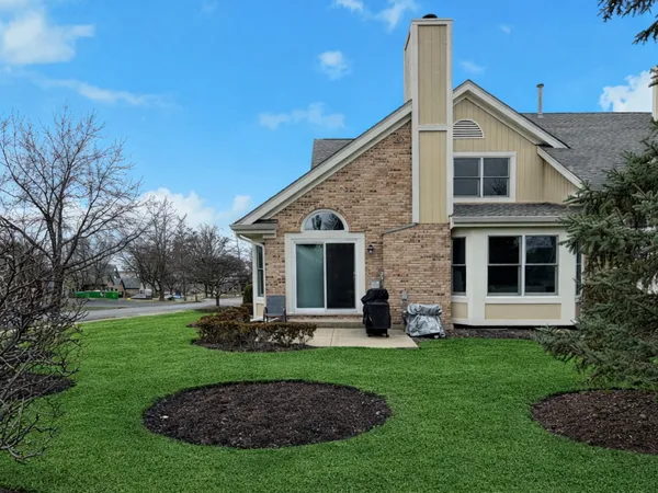 $479,000 | 10709 Hollow Tree Road, Orland Park, IL 60462