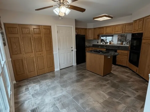 $479,000 | 10709 Hollow Tree Road, Orland Park, IL 60462