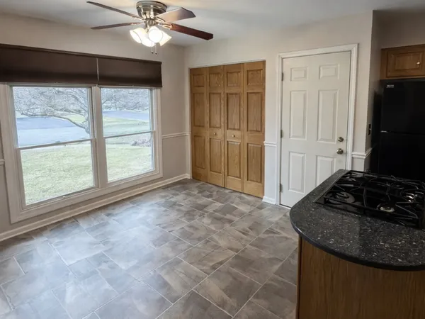 $479,000 | 10709 Hollow Tree Road, Orland Park, IL 60462