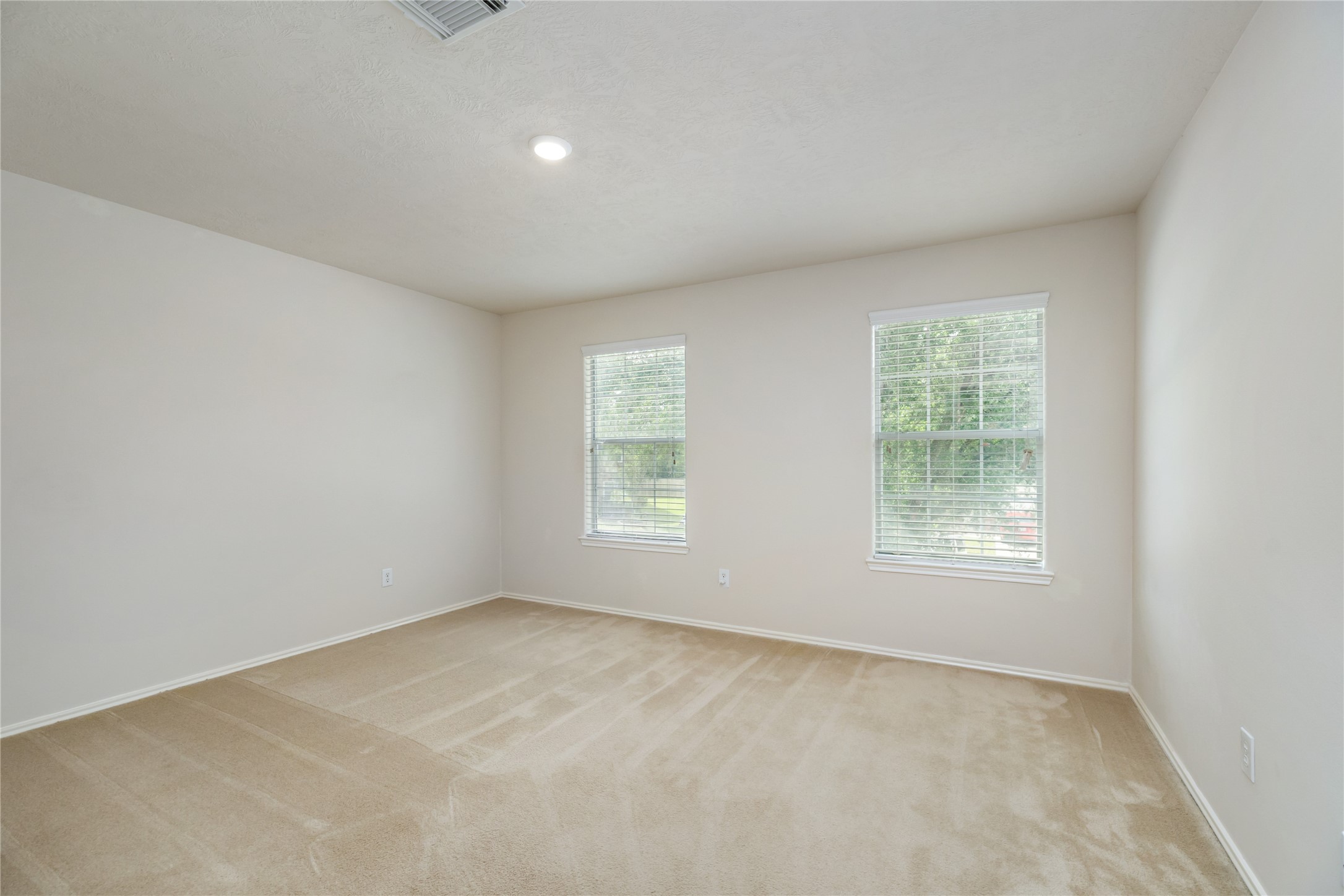 9339 Canady Park Lane Houston, TX 77075 - Photo 33 of 44 Second Bedroom 2nd Floor