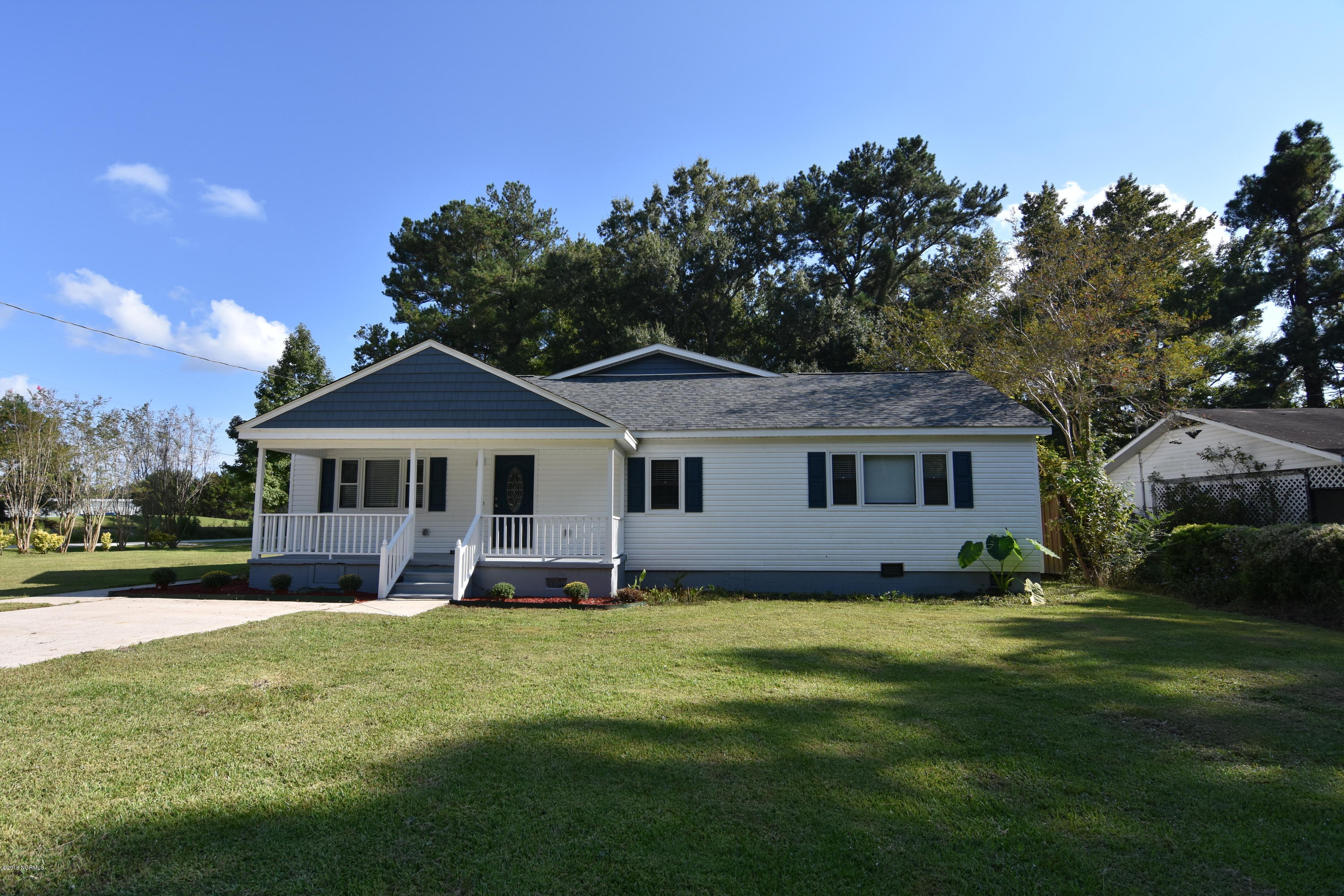503 West Grantham Road New Bern, NC 28562 - Photo 1 of 25 503 W. Grantham Road