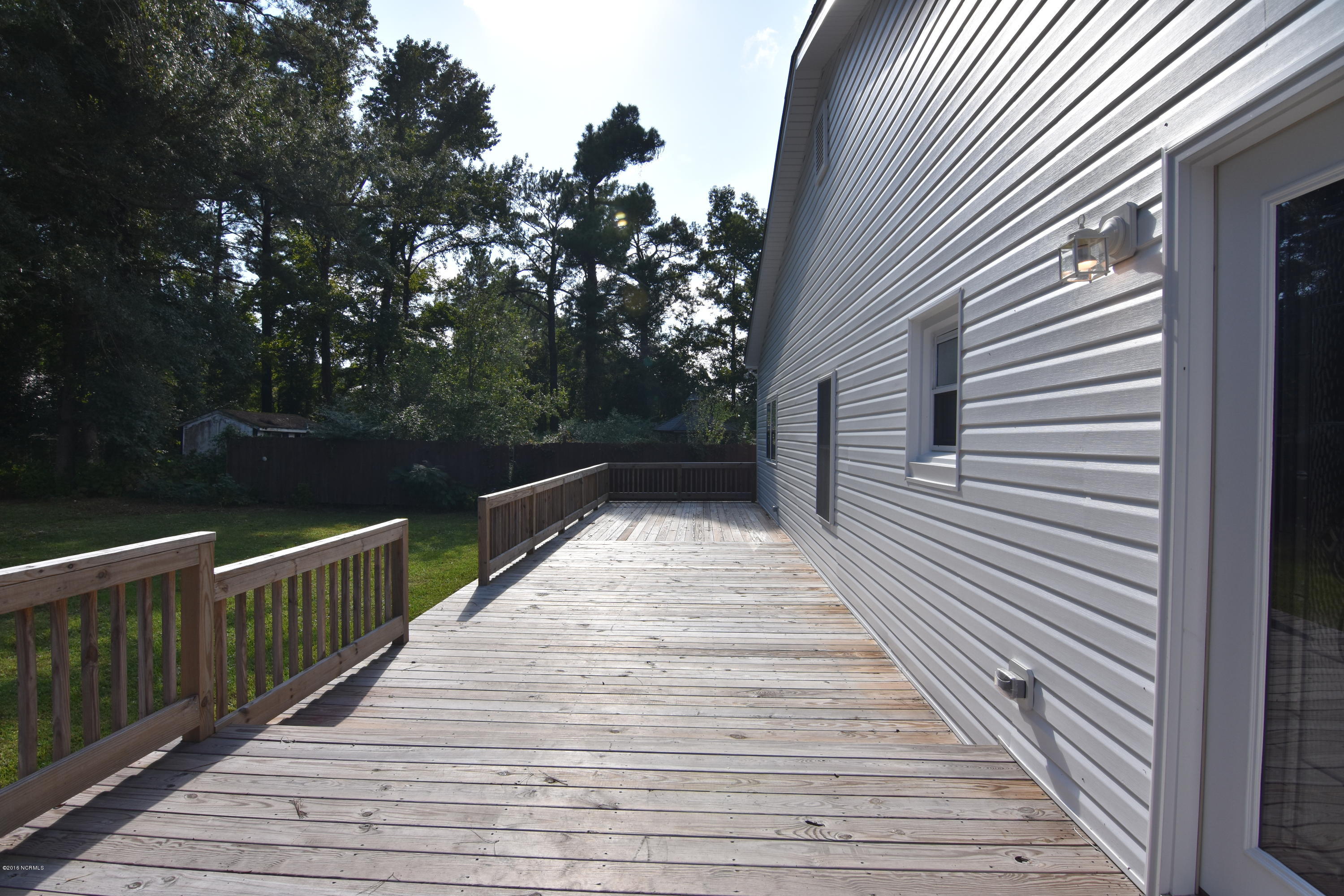 503 West Grantham Road New Bern, NC 28562 - Photo 22 of 25 Back Porch