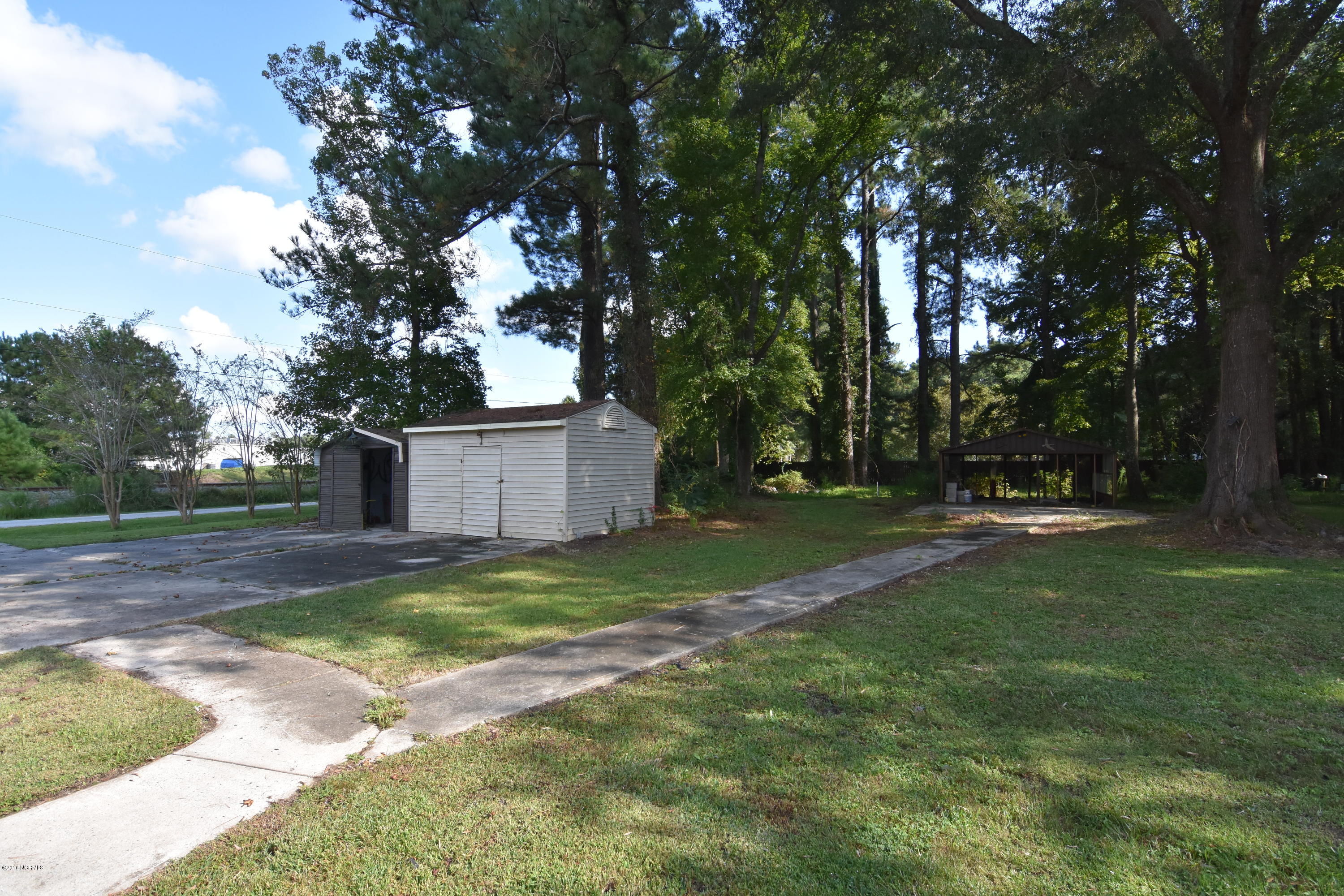 503 West Grantham Road New Bern, NC 28562 - Photo 24 of 25 Backyard
