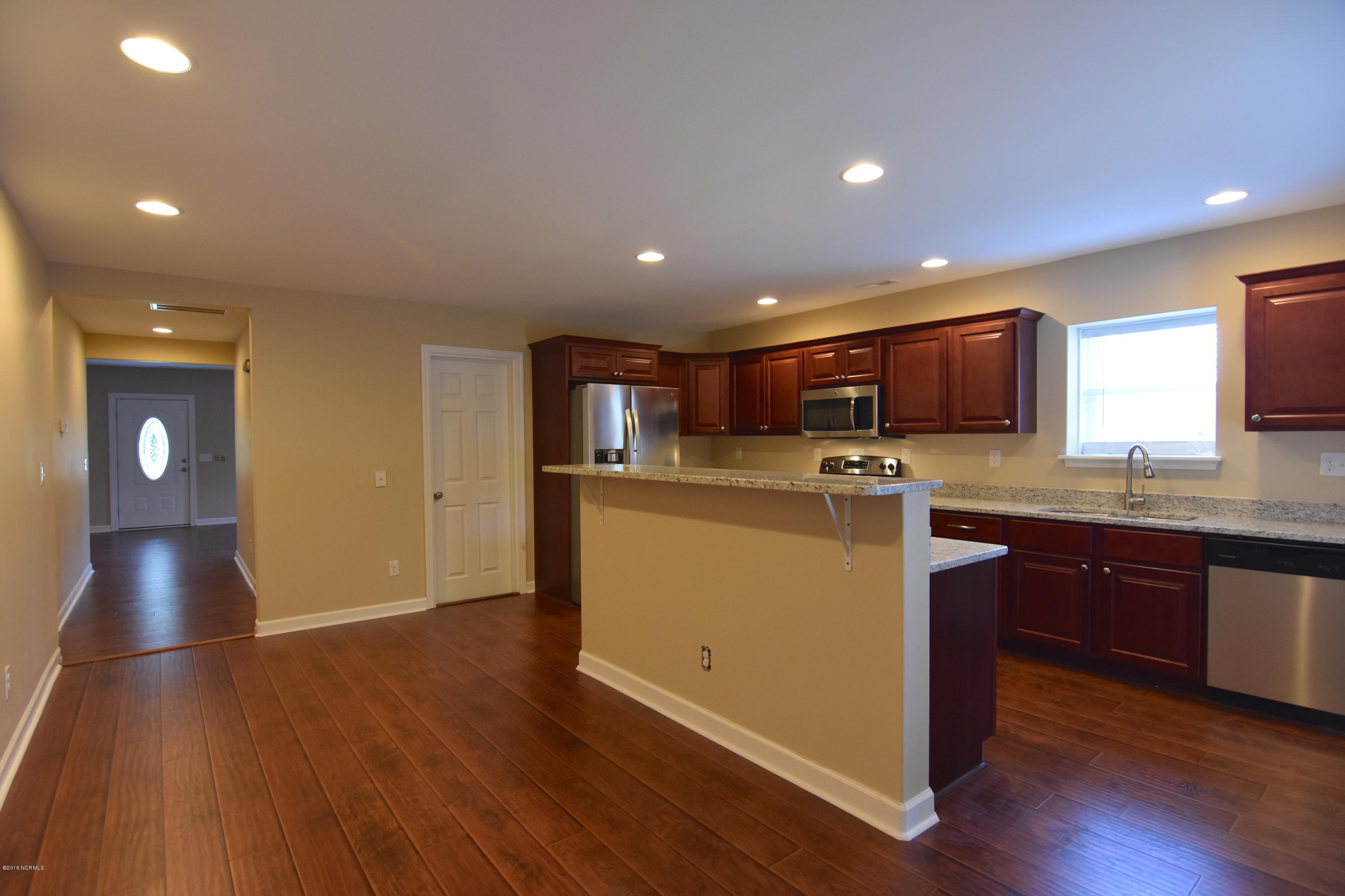 503 West Grantham Road New Bern, NC 28562 - Photo 6 of 25 Kitchen