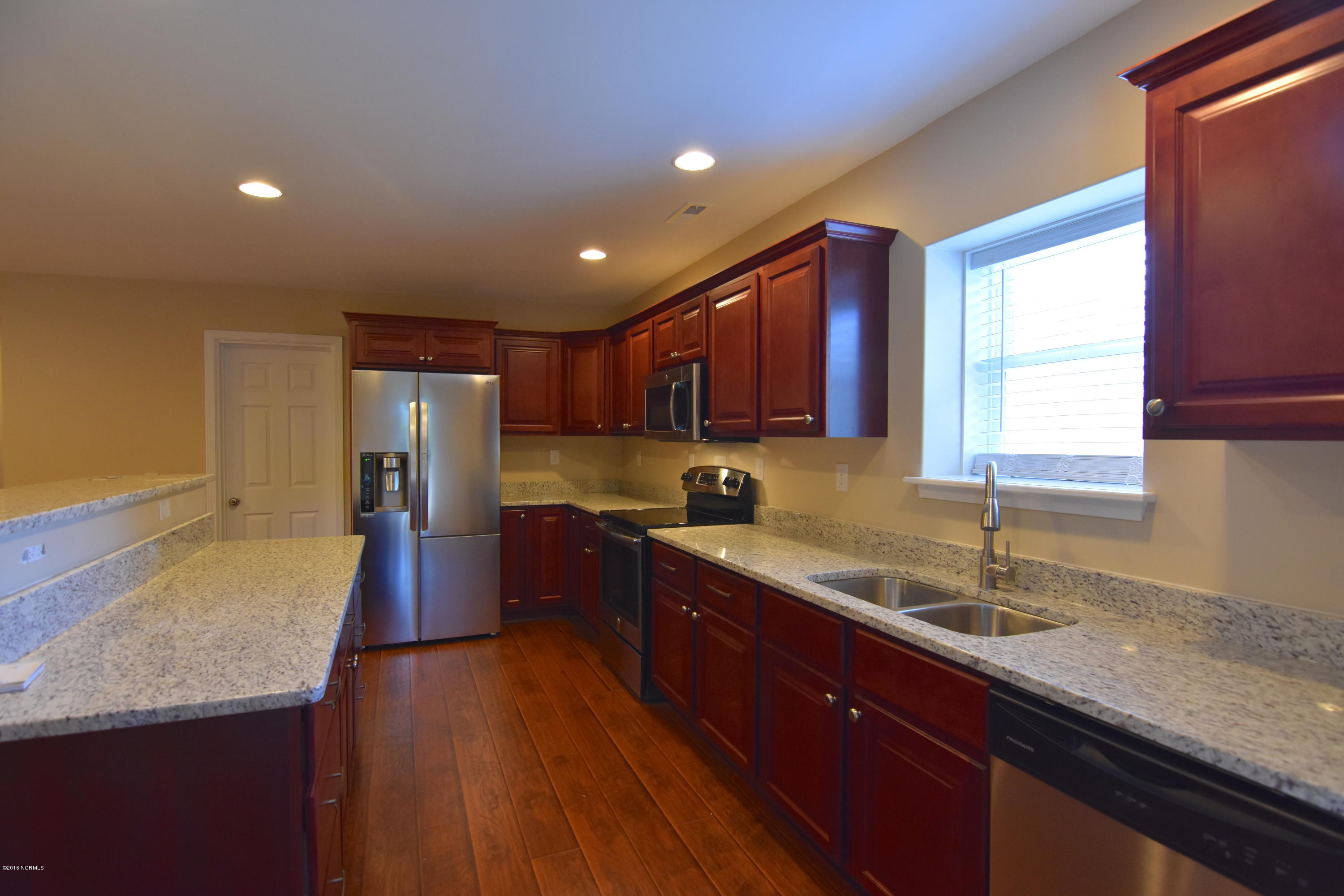 503 West Grantham Road New Bern, NC 28562 - Photo 7 of 25 Kitchen
