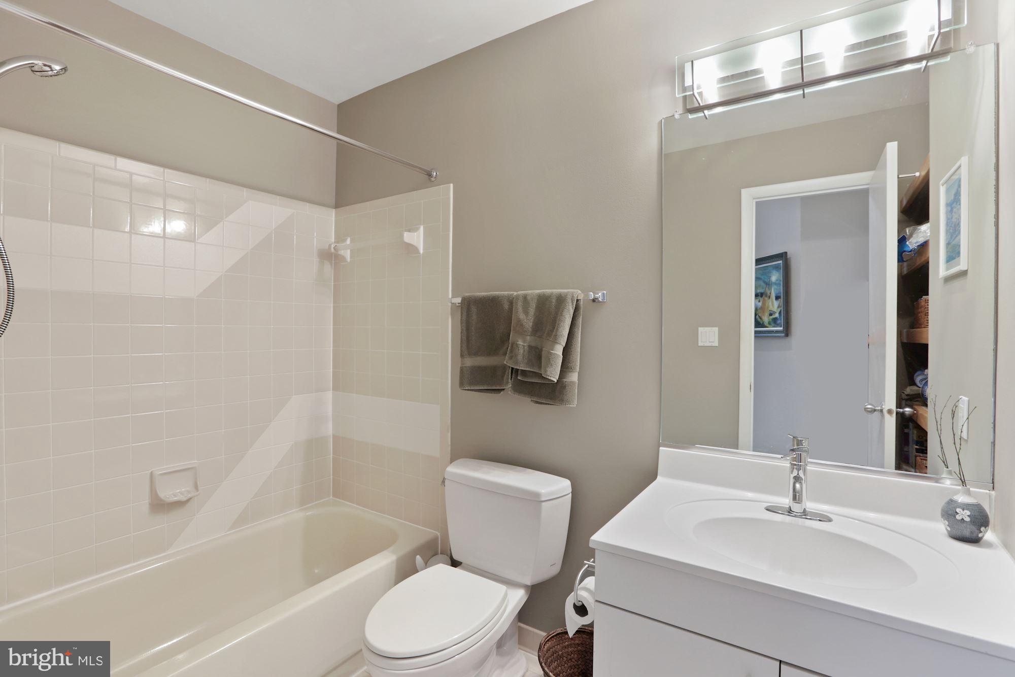1969 Lakeport Way Reston, VA 20191 - Photo 20 of 32