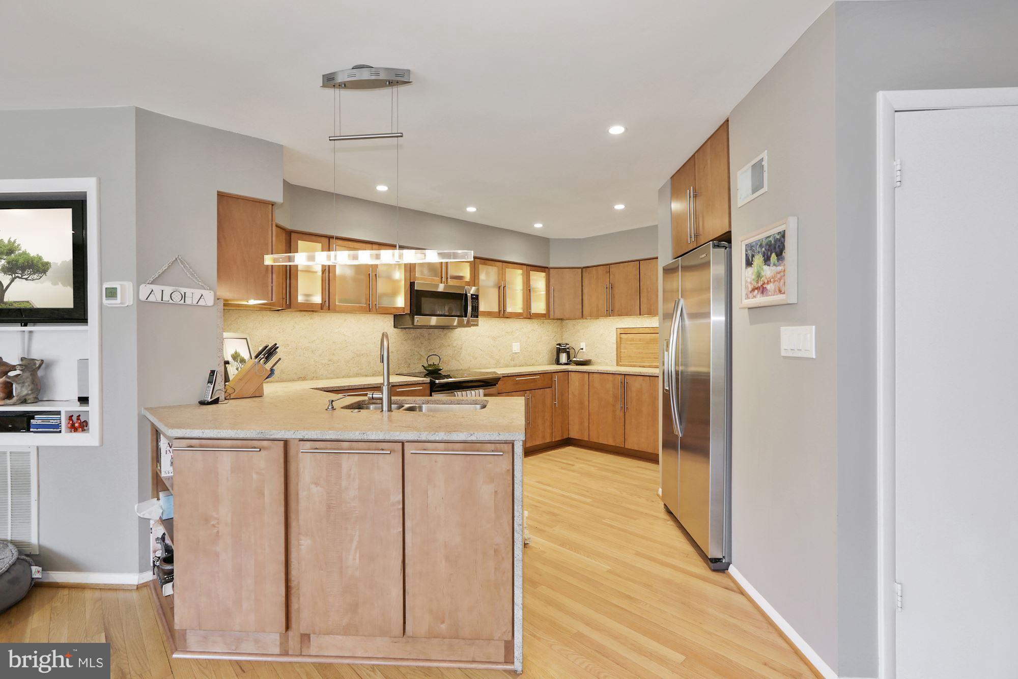 1969 Lakeport Way Reston, VA 20191 - Photo 6 of 32