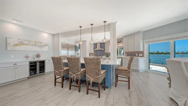 $4,295,000 | 723 Key Royale Drive, Holmes Beach, FL 34217