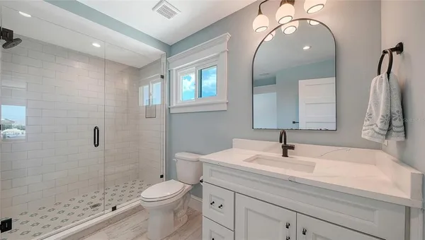 $4,295,000 | 723 Key Royale Drive, Holmes Beach, FL 34217