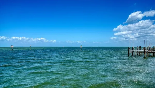 $4,295,000 | 723 Key Royale Drive, Holmes Beach, FL 34217