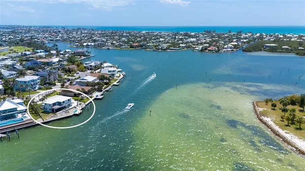 $4,295,000 | 723 Key Royale Drive, Holmes Beach, FL 34217