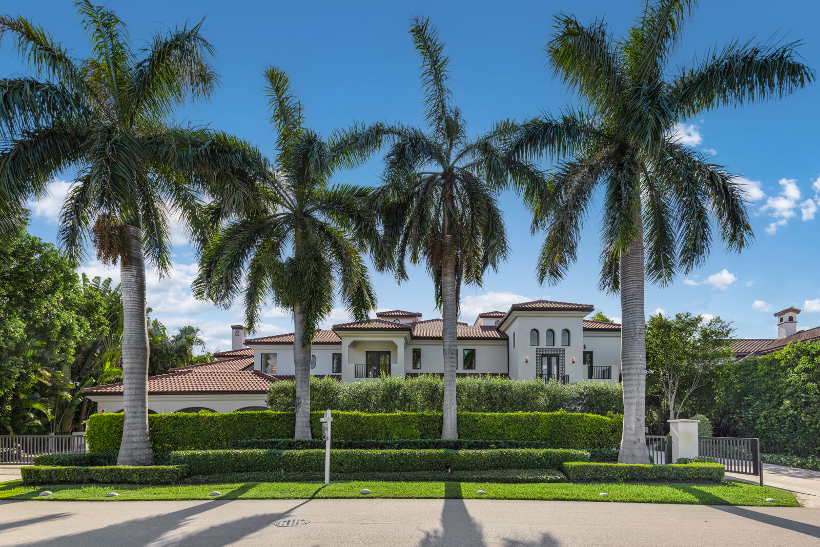 1207 Spanish River Road Boca Raton, FL 33432 - Photo 3 of 138 7T6A3851-MLS