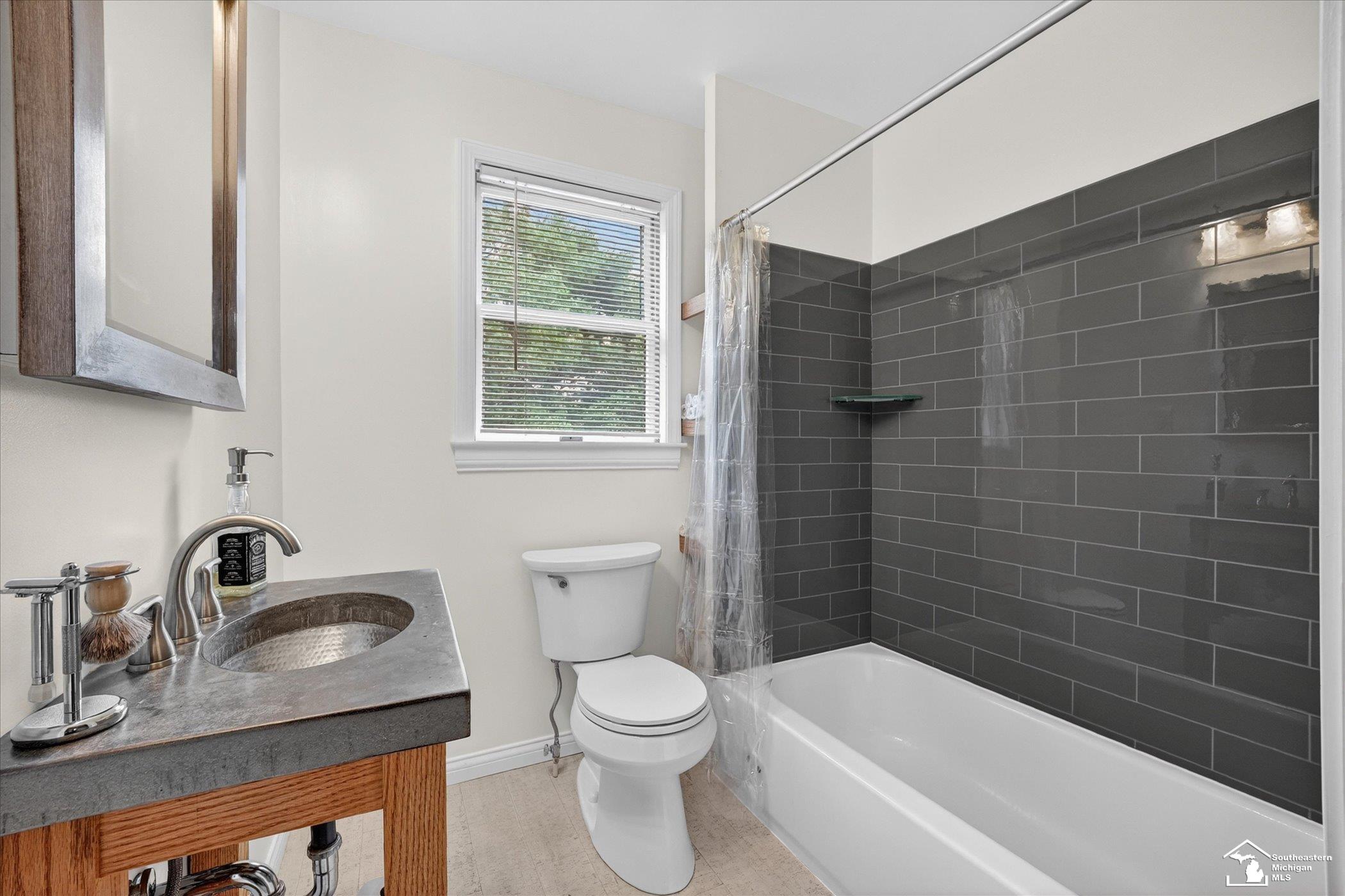 12472 South Custer Road Dundee, MI 48131 - Photo 25 of 46