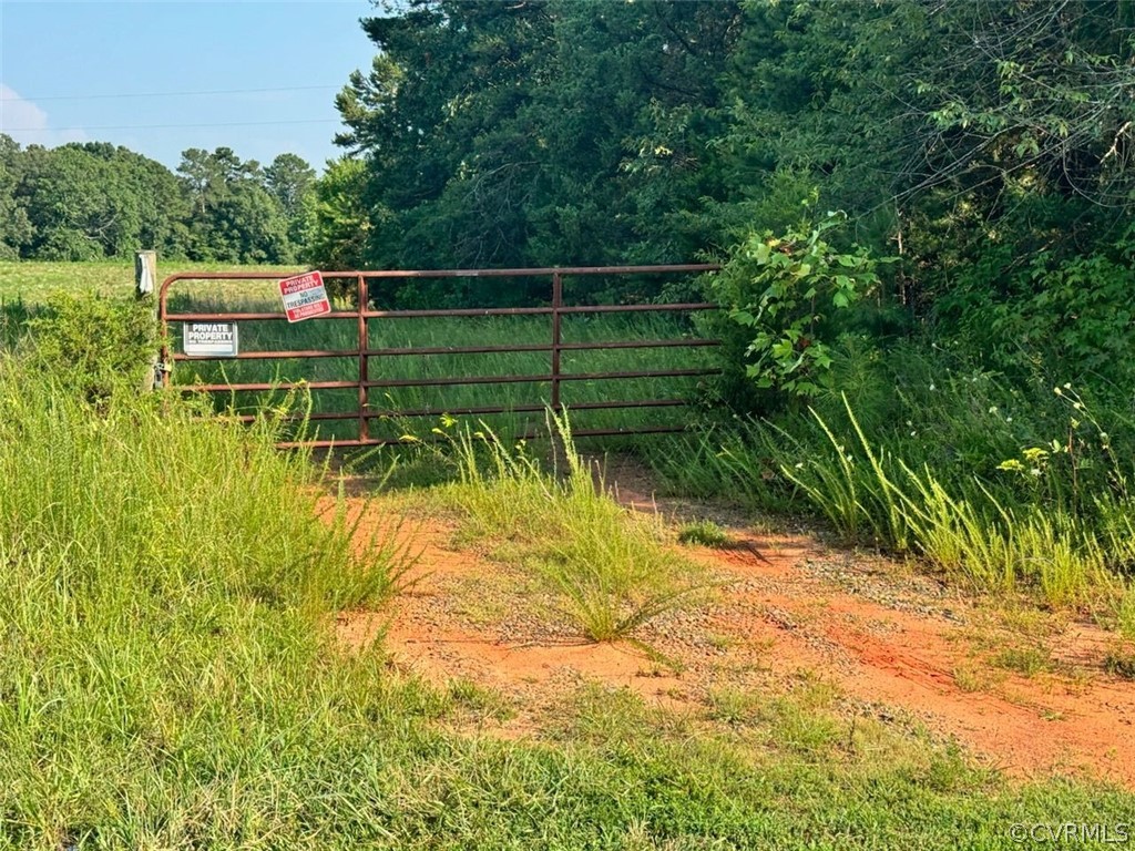 0 Marion's Trail Halifax, VA 24558 - Photo 4 of 43 View of Gate