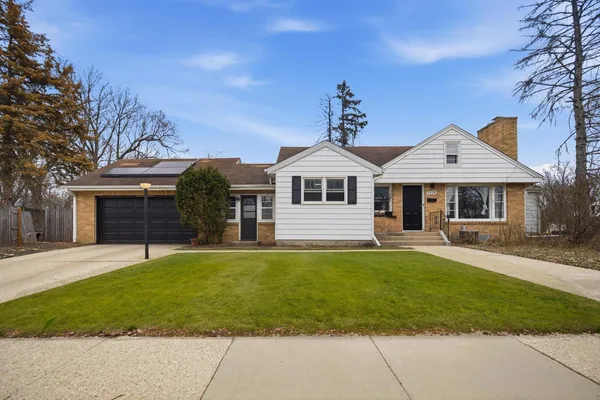 $223,000 | 2026 Nebraska Road, Rockford, IL 61108