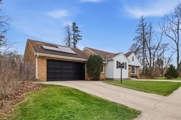 $223,000 | 2026 Nebraska Road, Rockford, IL 61108