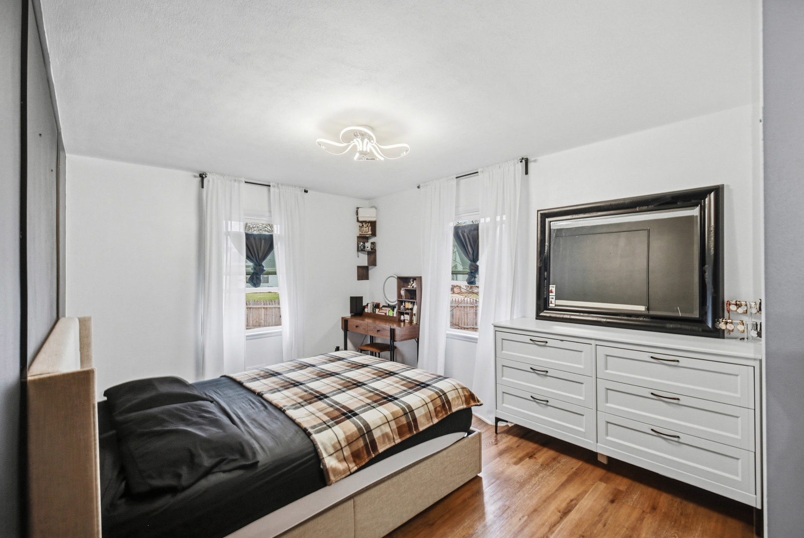 2026 Nebraska Road Rockford, IL 61108 - Photo 9 of 26