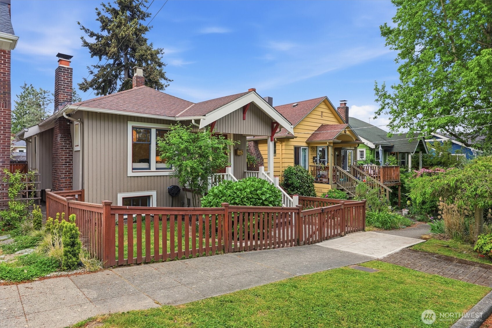 924 North 75th Street Seattle, WA 98103 - Photo 1 of 38