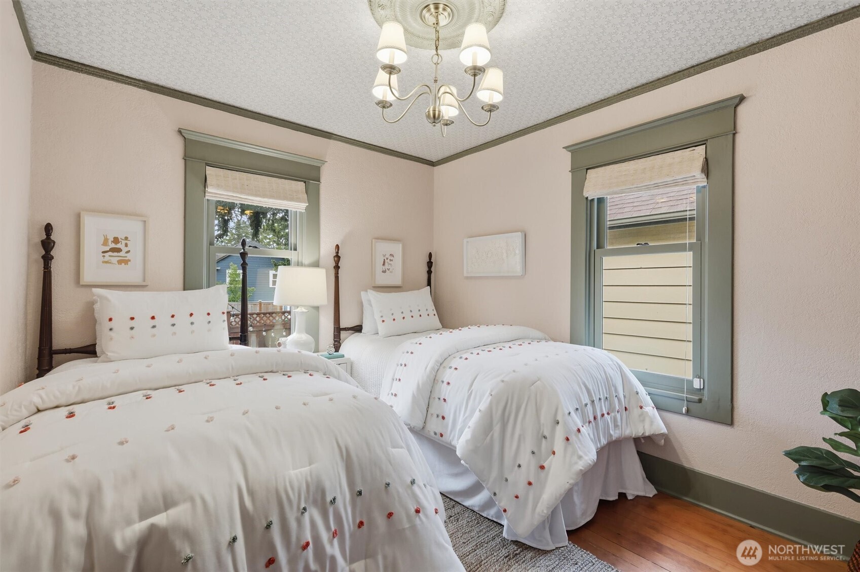 924 North 75th Street Seattle, WA 98103 - Photo 19 of 38