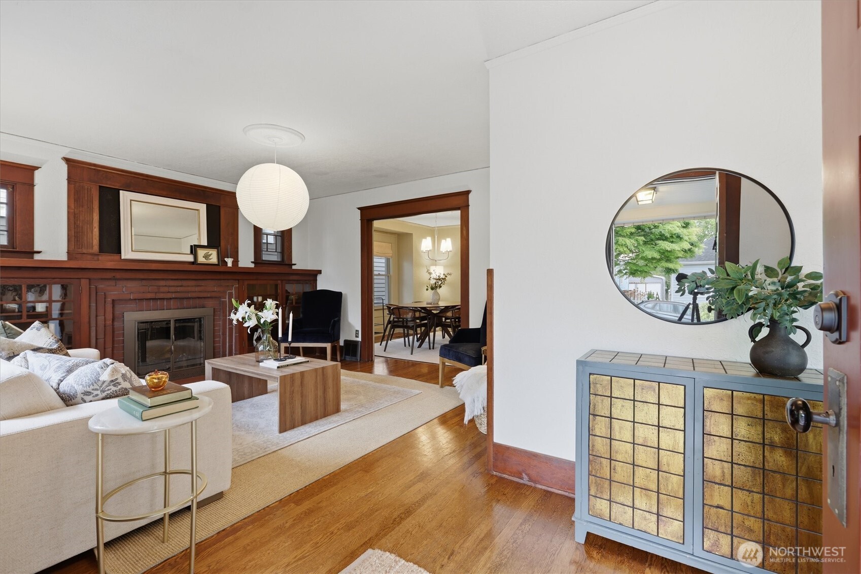 924 North 75th Street Seattle, WA 98103 - Photo 4 of 38