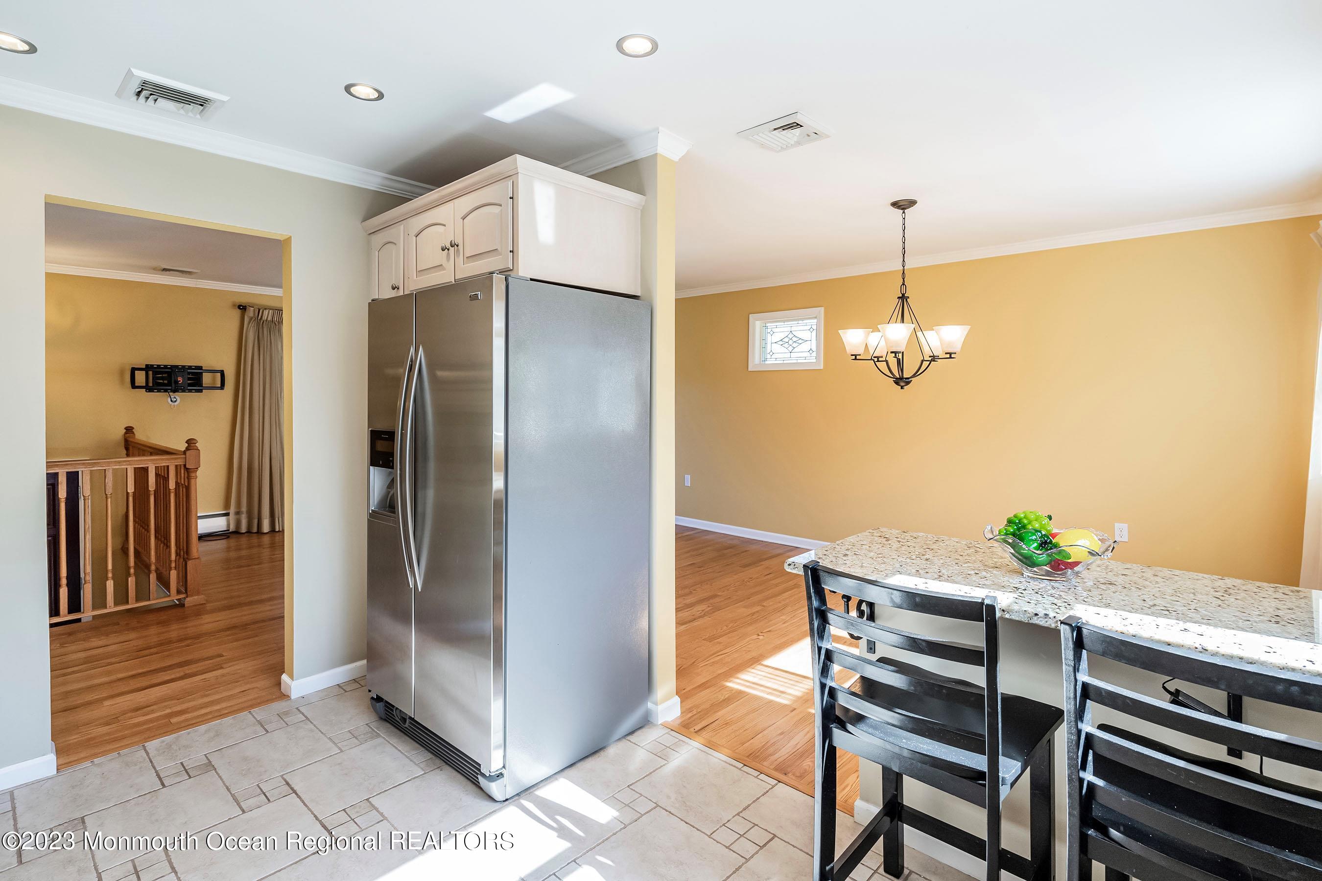 6 Welsh Road Lebanon, NJ 08833 - Photo 9 of 33 Kitchen