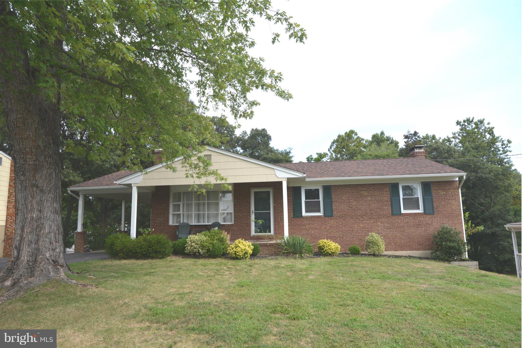 211 Magothy Beach Road Pasadena, MD 21122 - Photo 2 of 30 Exterior (Front)