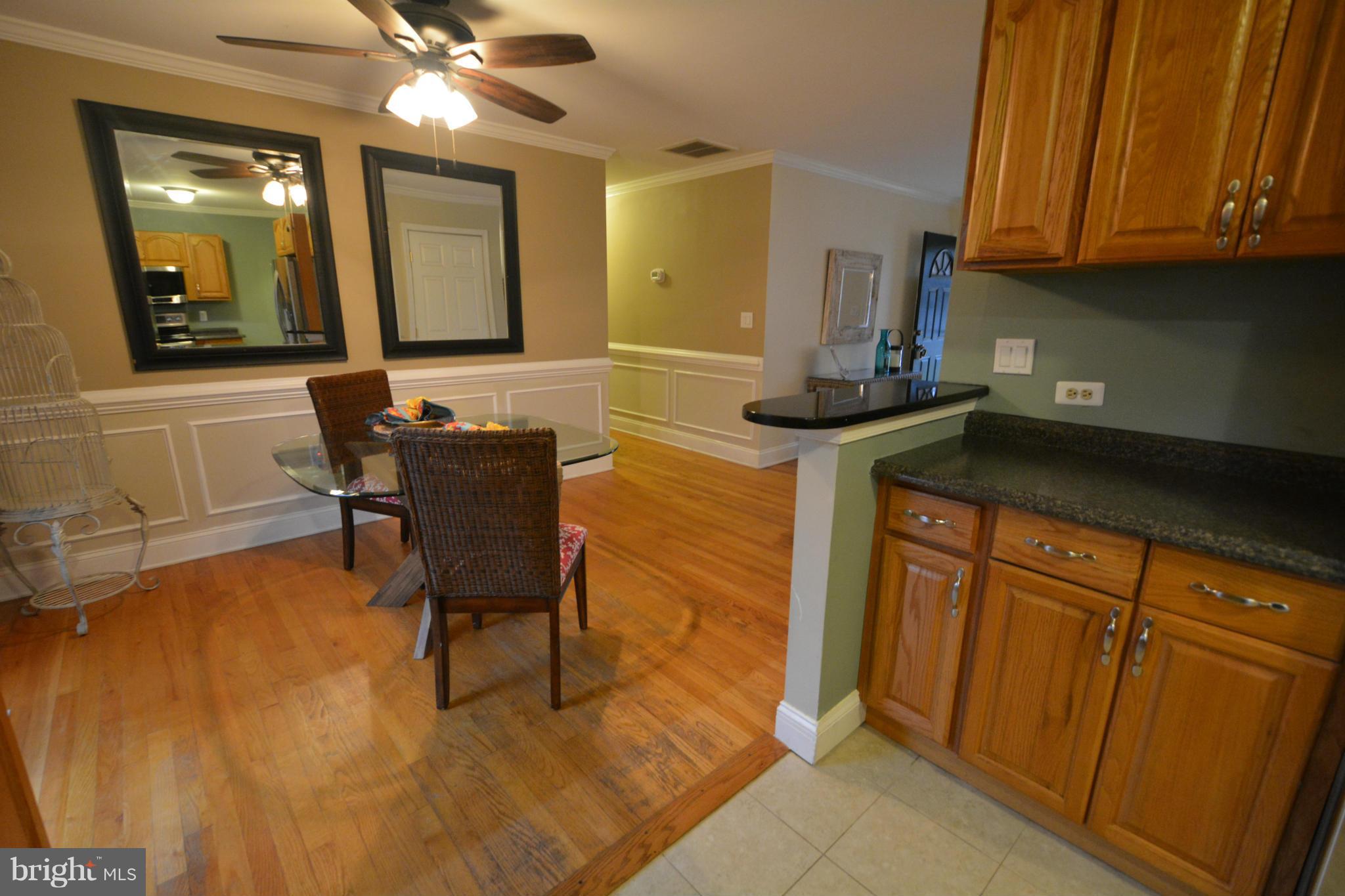 211 Magothy Beach Road Pasadena, MD 21122 - Photo 11 of 30 Dining Room