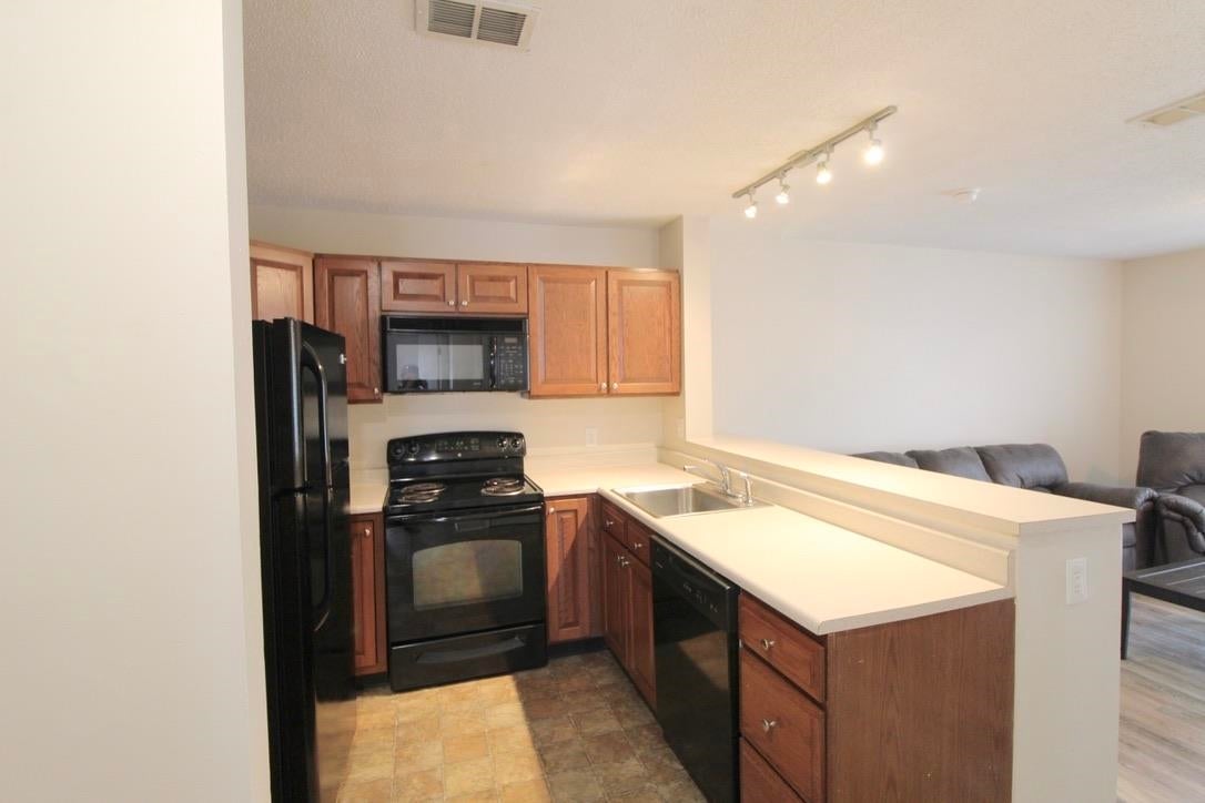 1330 Hunters Road, Unit H Harrisonburg, VA 22801 - Photo 6 of 24 Gallery Image 6
