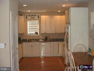 244 Kathmere Road Havertown, PA 19083 - Photo 3 of 4