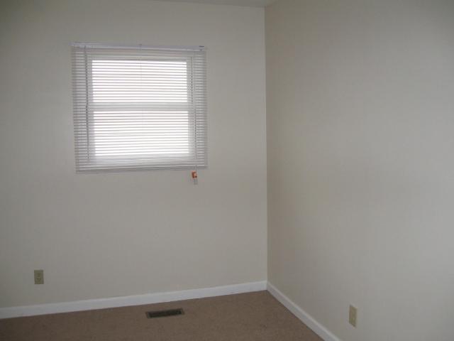 4025 Marseille Road Indianapolis, IN 46226 - Photo 11 of 12 Gallery Image 11