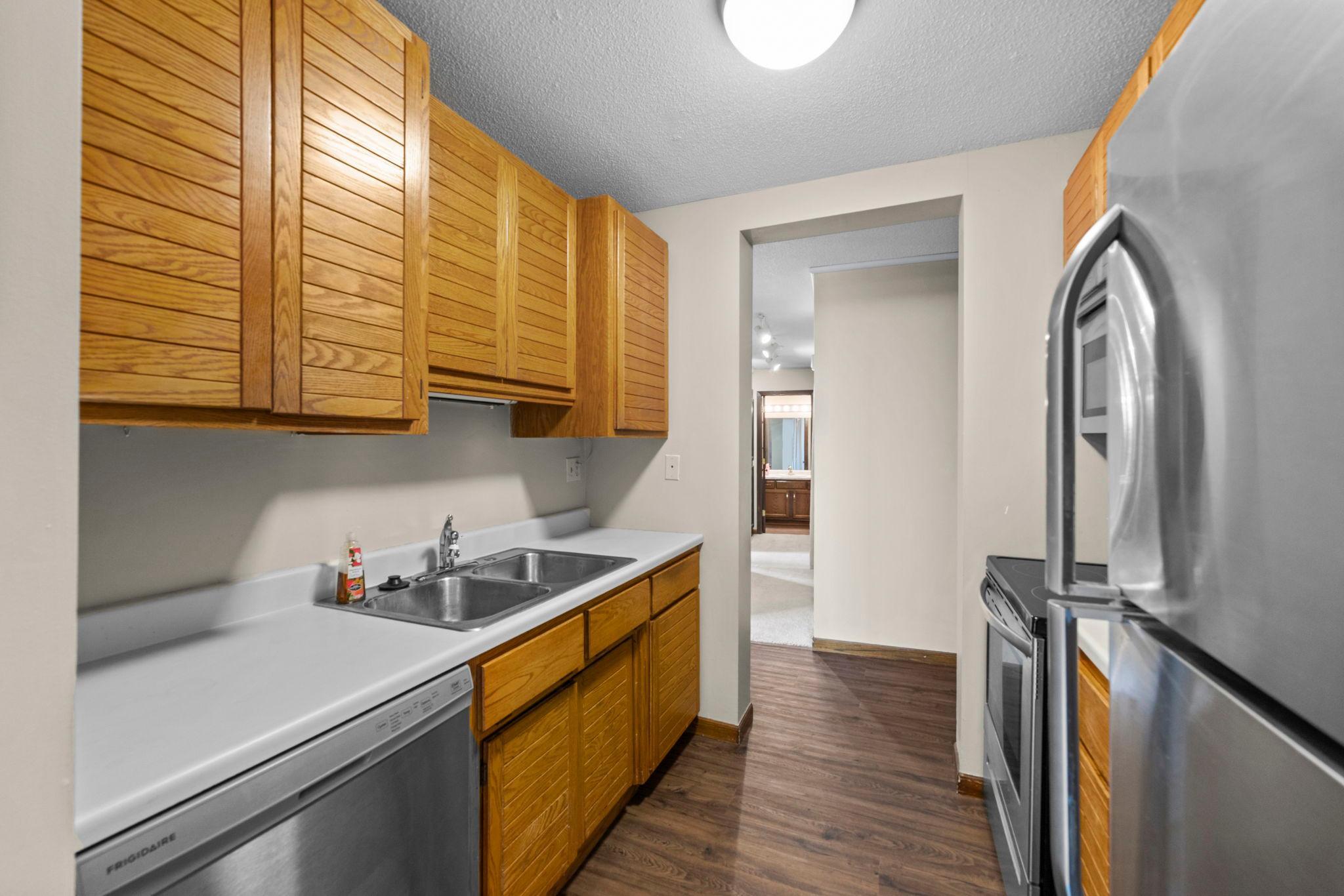 1181 Edgcumbe Road, Unit 1712 St. Paul, MN 55105 - Photo 5 of 63