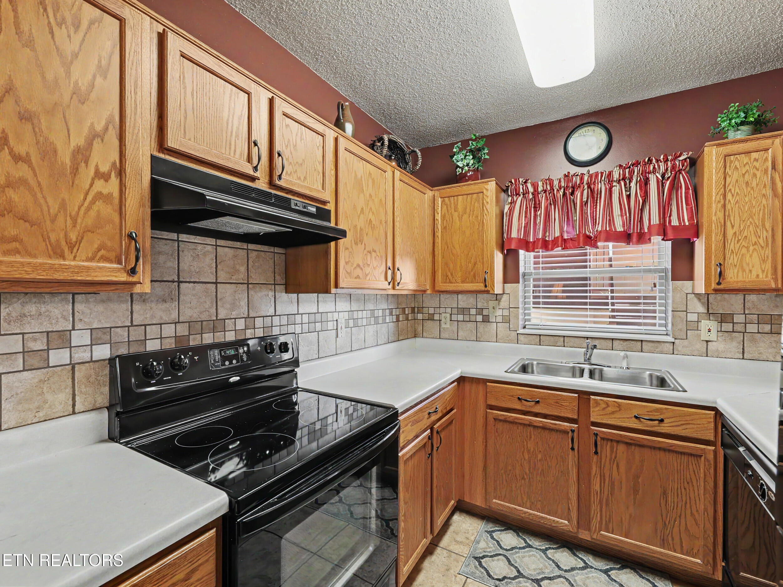 3919 South River Road, Unit 305 Pigeon Forge, TN 37863 - Photo 13 of 47 13_img_5027
