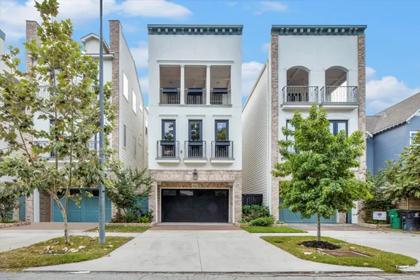 $999,995 | 540 West 26th Street, Unit A, Houston, TX 77008