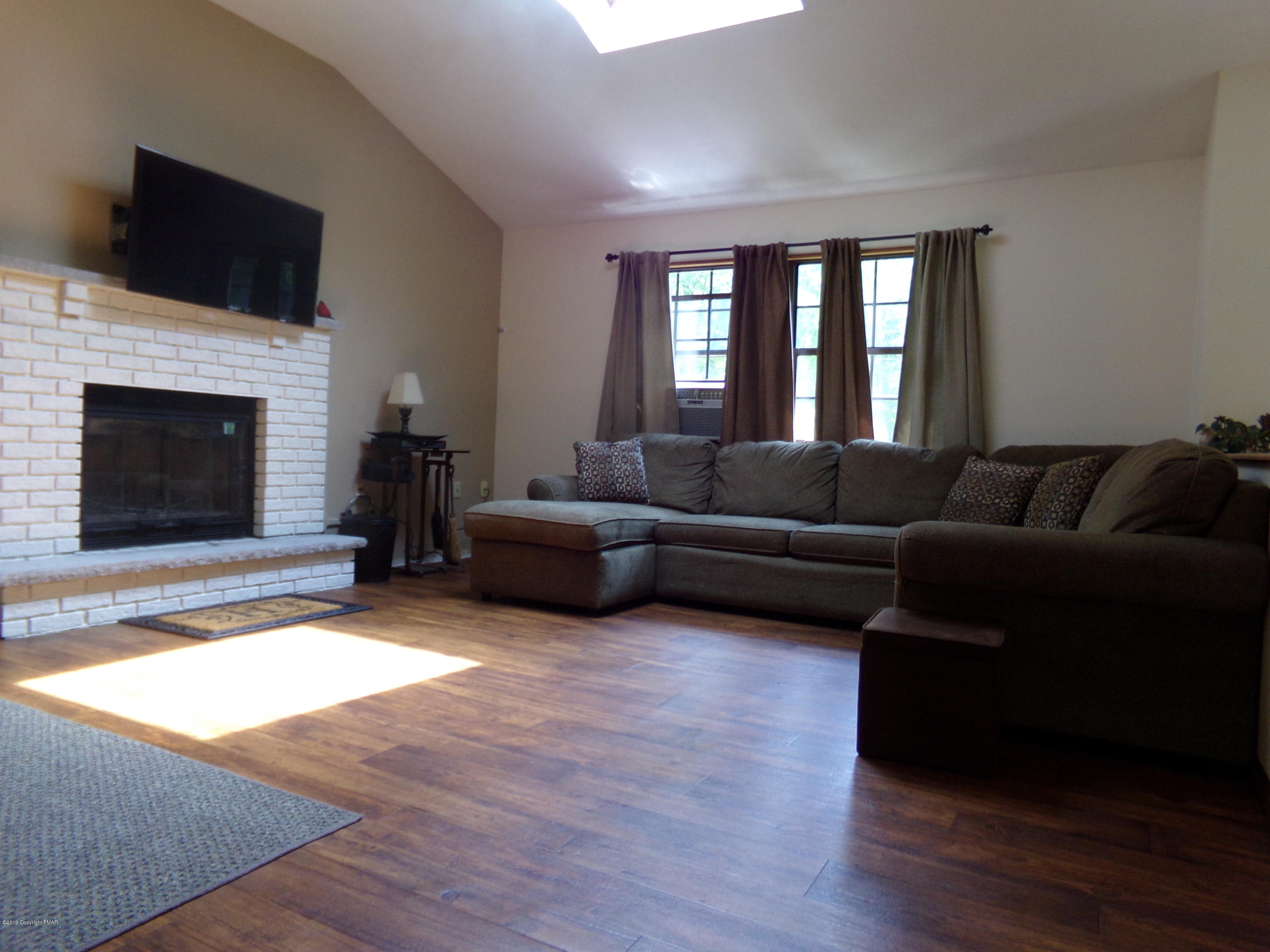 3140 Spring Court Bushkill, PA 18324 - Photo 2 of 43 100_1646