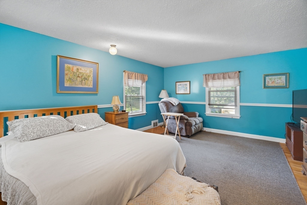 135 Dayton Street Springfield, MA 01118 - Photo 11 of 22 Gallery Image 11