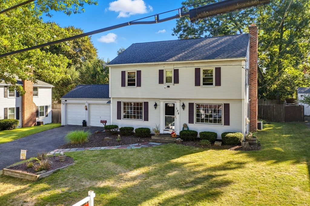 135 Dayton Street Springfield, MA 01118 - Photo 2 of 22 Gallery Image 2
