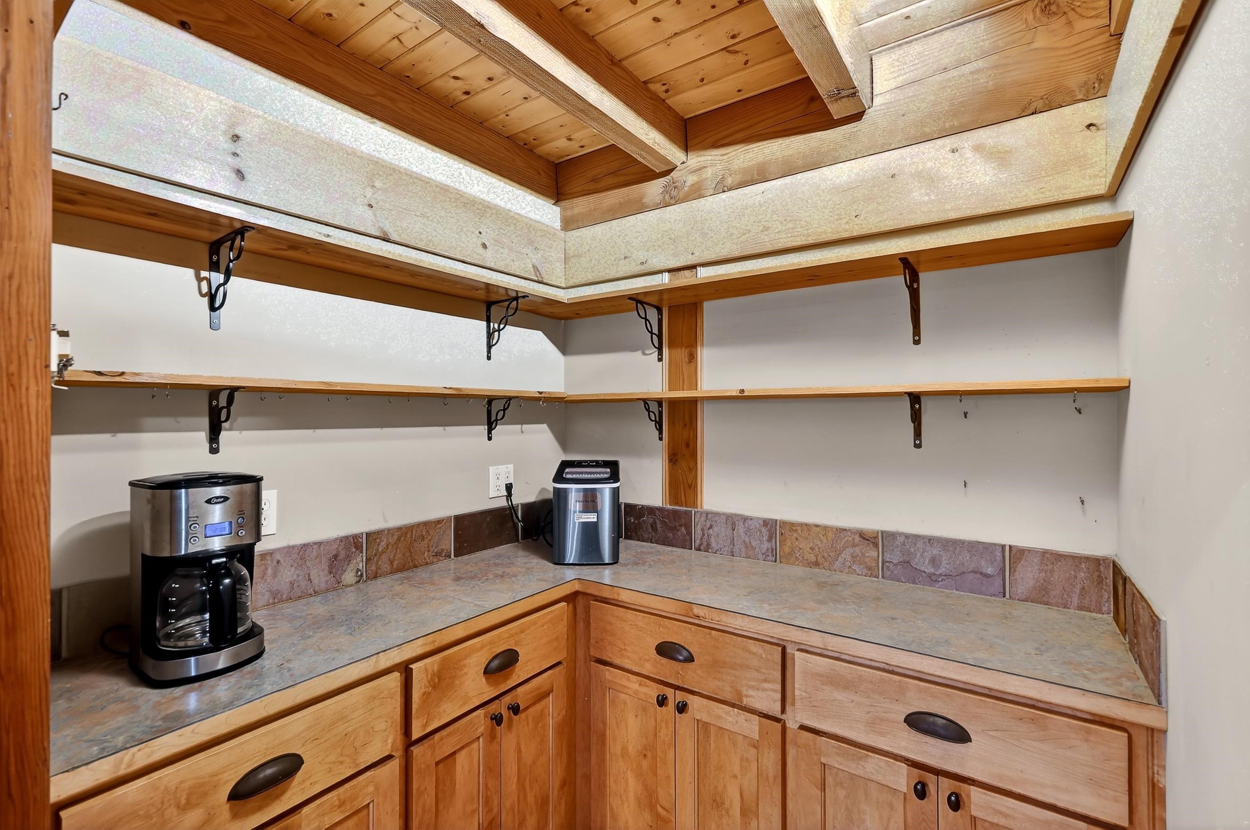 1371 North Willms Road Elk, WA 99009 - Photo 8 of 46