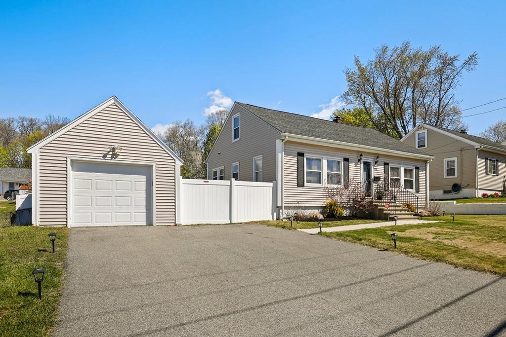 903 Riverside Drive Methuen, MA 01844 - Photo 33 of 35 Gallery Image 33