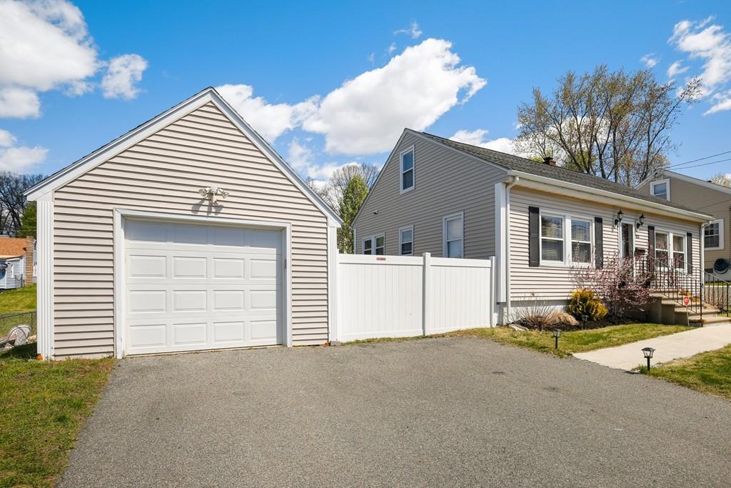 903 Riverside Drive Methuen, MA 01844 - Photo 34 of 35 Gallery Image 34