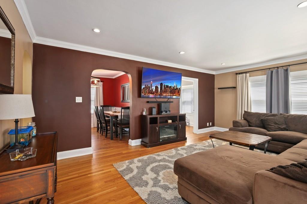 903 Riverside Drive Methuen, MA 01844 - Photo 6 of 35 Gallery Image 6