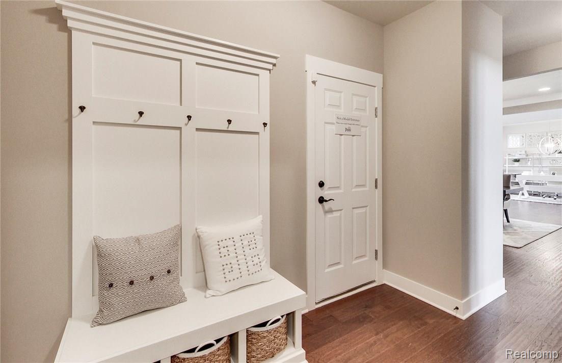 1057 Prescott Drive Rochester, MI 48309 - Photo 15 of 27 Parkside - MI - Woodside hr - 1920x1240 (11) - Copy.jpg