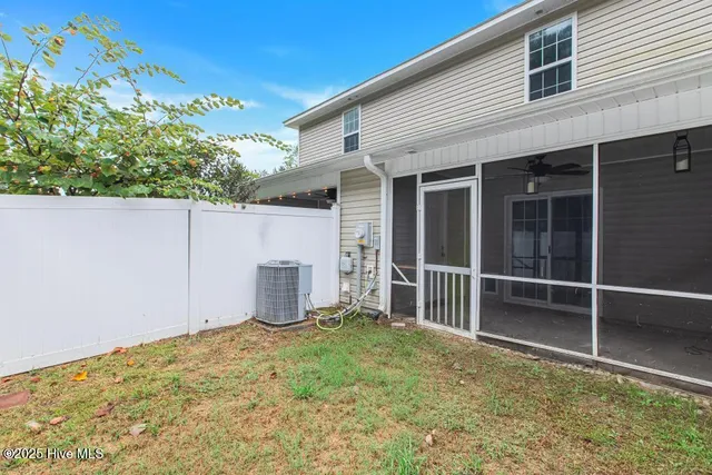 $1,500 | 157 West Murrow Lane, Jacksonville, NC 28546