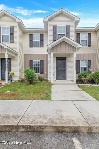 $1,500 | 157 West Murrow Lane, Jacksonville, NC 28546
