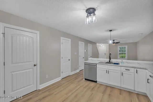 $1,500 | 157 West Murrow Lane, Jacksonville, NC 28546