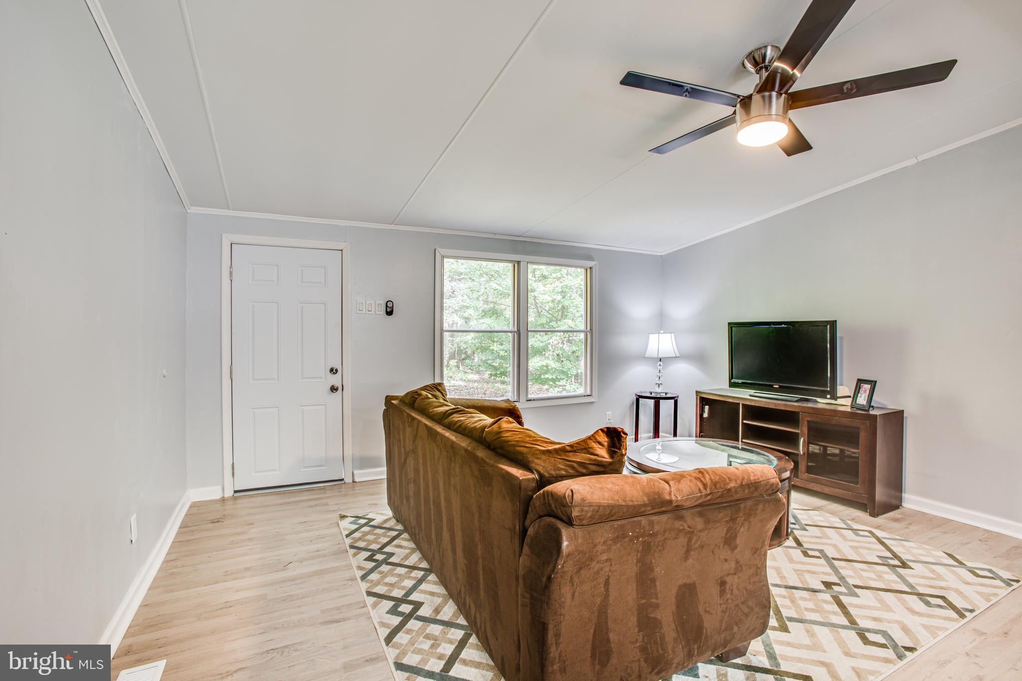 10210 Edenton Road Partlow, VA 22534 - Photo 4 of 30 Family room