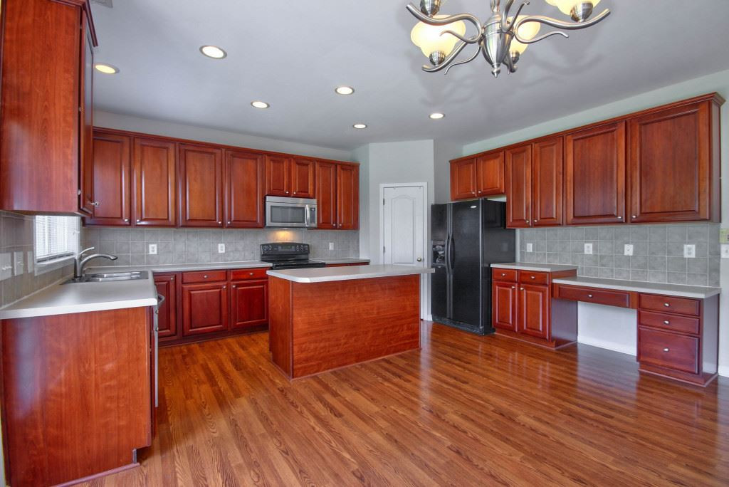 7608 Vista Del Rey Lane Raleigh, NC 27613 - Photo 7 of 25 Kitchen