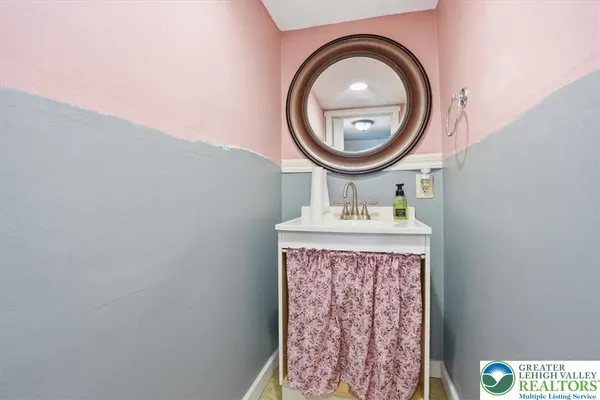$279,000 | 817 Oak Grove Drive, Lehighton, PA 18235