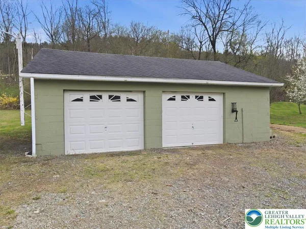 $279,000 | 817 Oak Grove Drive, Lehighton, PA 18235